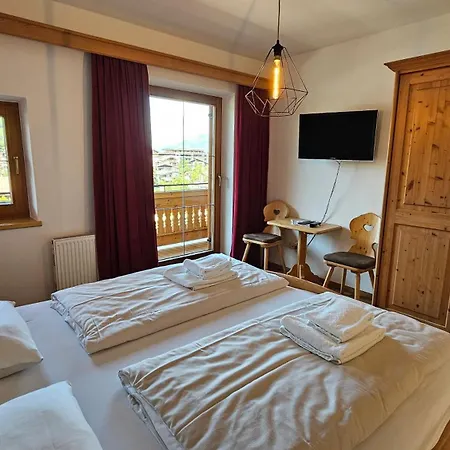 Absolute Active Margret *