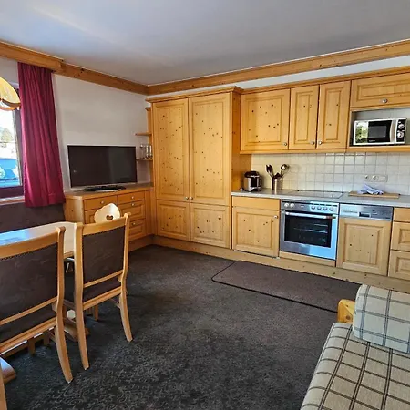 Absolute Active Margret *